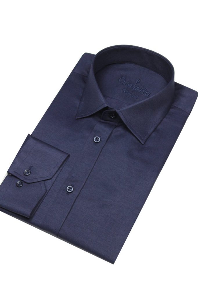 Мужская темно-синяя рубашка slim fit с длинным рукавом без карманов, 67% хлопок, 33% полиэстер, подходит для стильного образа — изображение 2