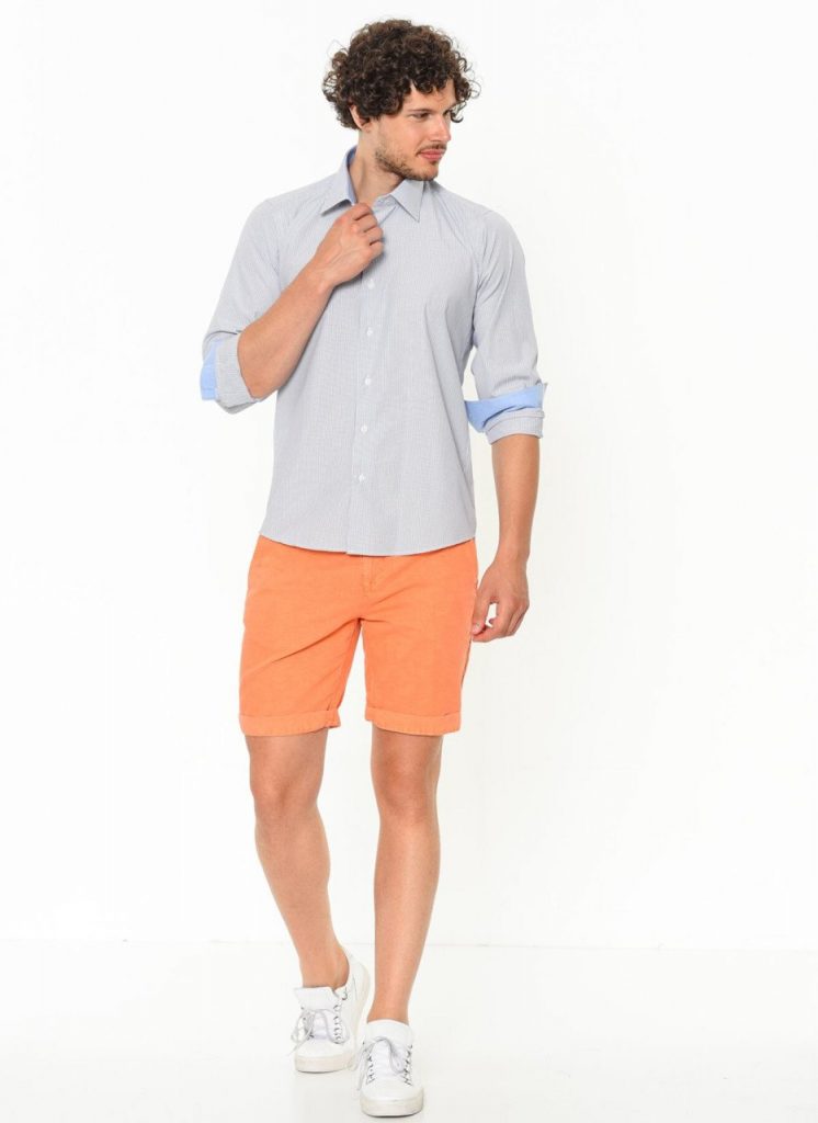 Мужская slim fit рубашка с длинным рукавом, светло-голубая, один карман, состав: 67% хлопок, 33% полиэстер — изображение 2