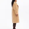 У oversize миди пальто из шубы уникальное сочетание стиля и комфорта. Пухлый теплый материал, карманы, низкий рукав и подкладка. Цвет: верблюд. Размеры: M, L — изображение 5
