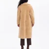У oversize миди пальто из шубы уникальное сочетание стиля и комфорта. Пухлый теплый материал, карманы, низкий рукав и подкладка. Цвет: верблюд. Размеры: M, L — изображение 6