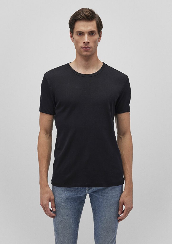 Черная футболка с рибаной, 100% хлопок, slim fit, короткий рукав, супер мягкая ткань, подходит как основный слой — изображение 3
