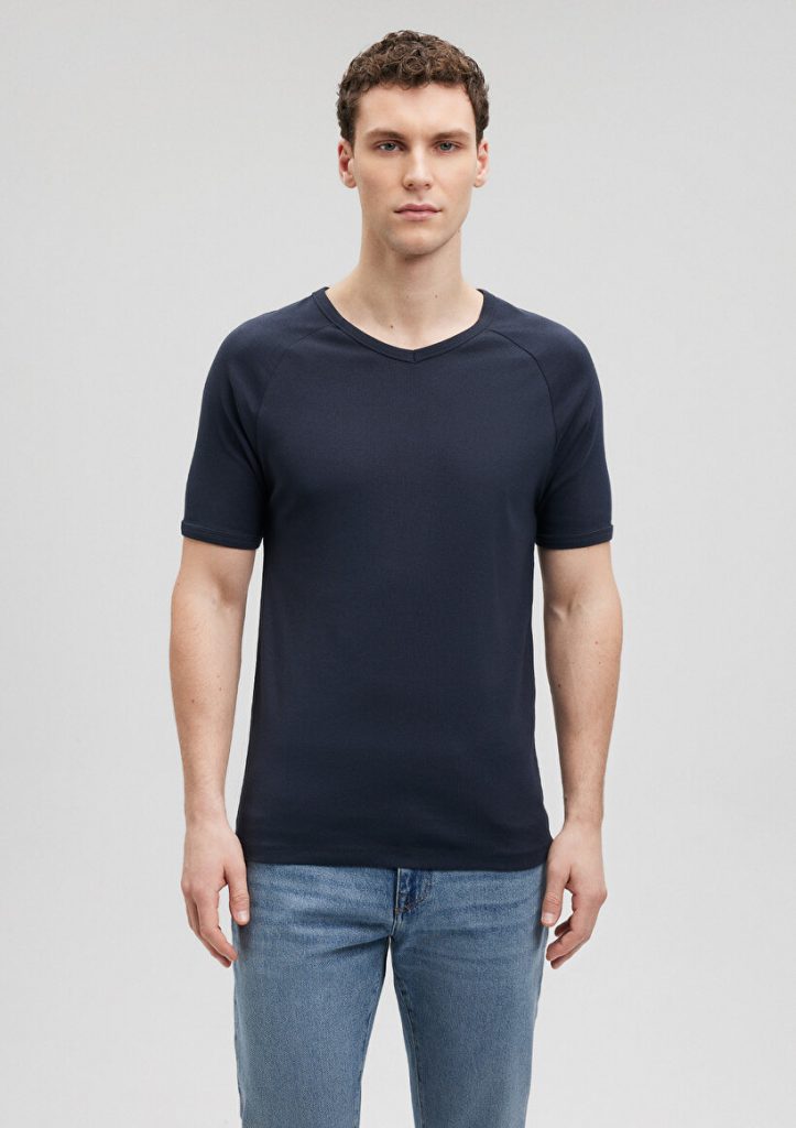Футболка с v-образным вырезом и ribana, темно-синяя, 100% хлопок, slim fit, короткий рукав, мягкая ткань, бренд MAVI, размеры S, XS, L, XXL, M — изображение 3