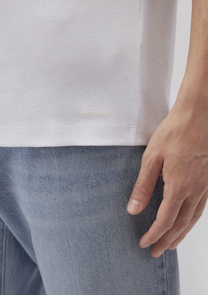 Белая футболка с рибаной, 100% хлопок, slim fit, круглый вырез, короткий рукав, супер мягкая ткань, доступна в размерах S, M, L, XL, XXL — изображение 6
