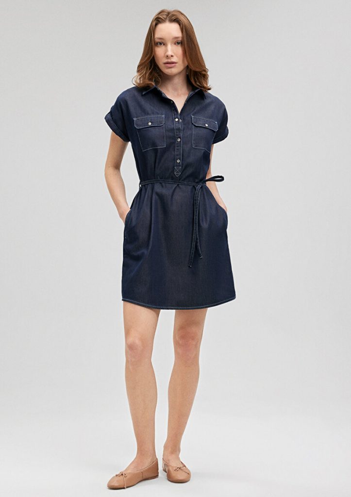 Джинсовое платье Barbara Gold Klasik Rinse от MAVI с поясом и карманами, устойчивый TENCEL™ для комфорта и дыхания тканей, размеры S, XS, L, M — изображение 2