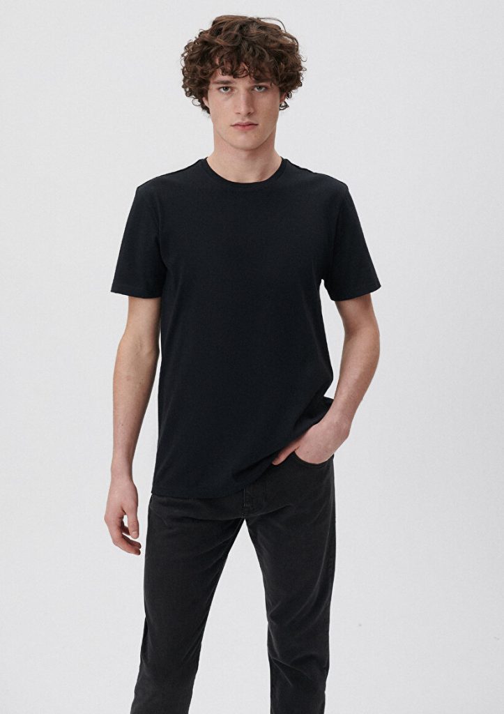 Черная футболка из органического хлопка MAVI, 100% органический материал, slim fit, короткий рукав, круглый вырез, экологически чистая продукция — изображение 2