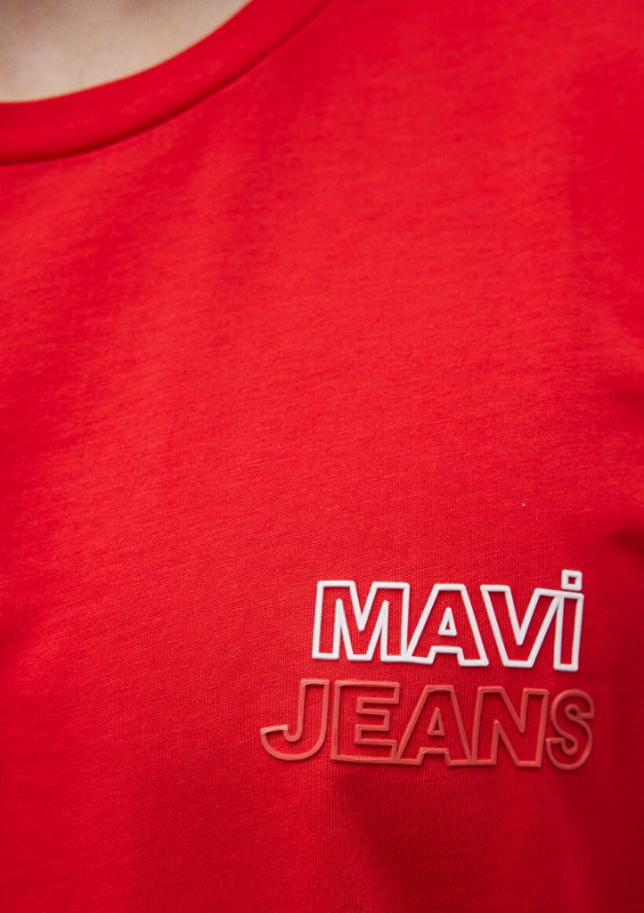 Красная футболка с принтом Mavi Jeans из 100% хлопка, доступна в размерах S, M, L, XL, XXL, стильный логотип в коллекции — изображение 6