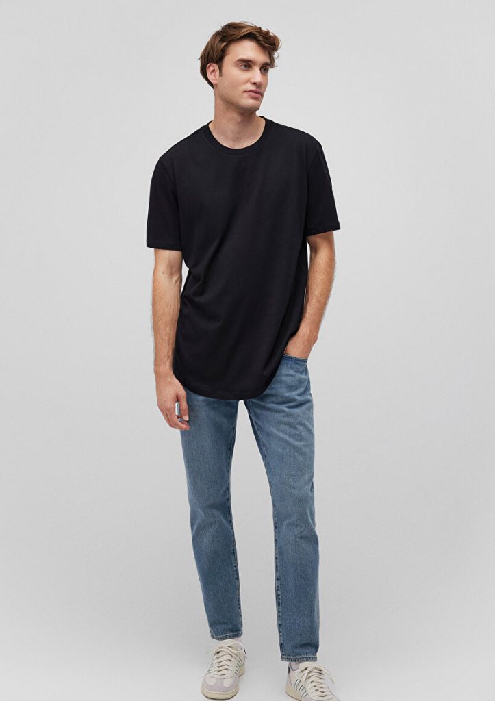 Удлинённая чёрная базовая футболка MAVI из 100% хлопка, Slim Fit, с коротким рукавом и круглым вырезом, доступна в размерах S, XS, M, L — изображение 2