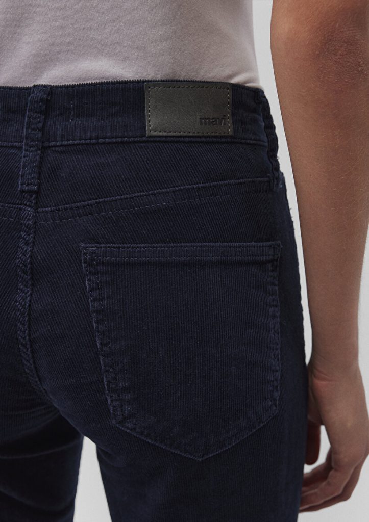 Женские брюки Molly синего бархата от MAVI, классический силуэт Bootcut, мягкий материал 98% хлопок, 2% эластан, удобная посадка — изображение 7