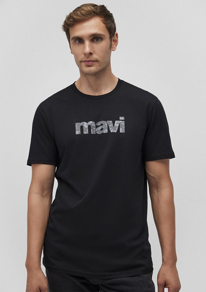 Чёрная футболка с логотипом Mavi из 100% хлопка, доступна в размерах S, M, L, XL, XXL — изображение 2