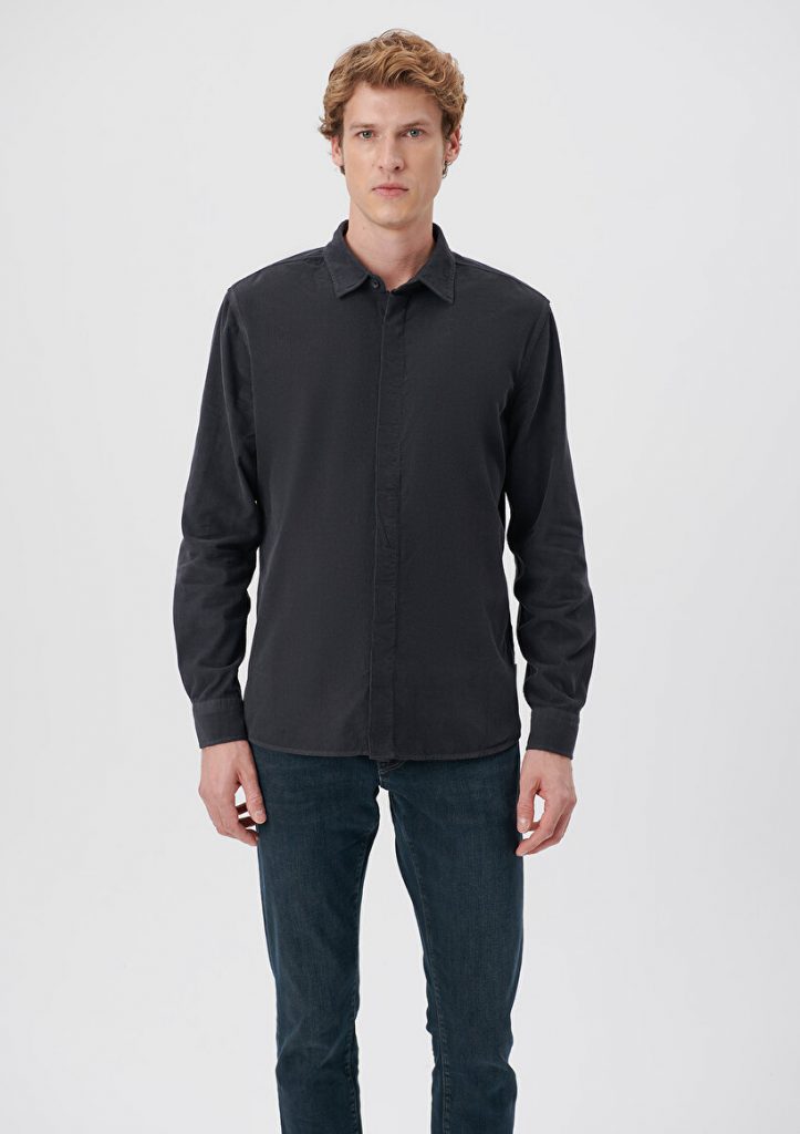 Серая рубашка Mavi из коллекции Black, свободный крой, ткань Tencel, без пуговиц, стильный и timeless дизайн для городского мужчины — изображение 2