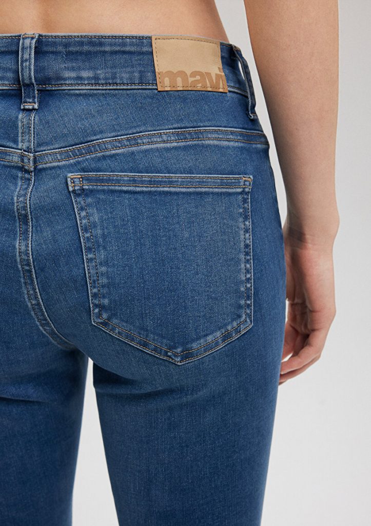 Джинсы Kendra Casual Vintage Indigo от MAVI, высокоясный, классический прямой крой, мягкая ткань для комфорта и поддержки форм — изображение 7