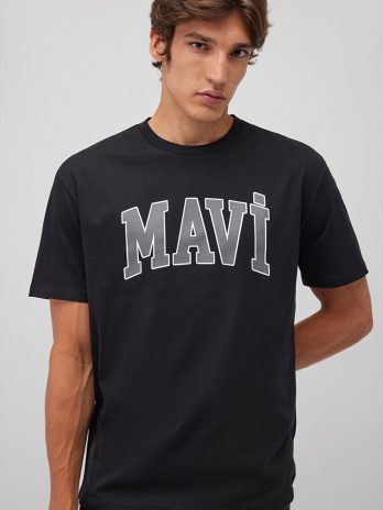 Футболка черная с логотипом Mavi из 100% хлопка, доступна в размерах S, M, L, XL, XS