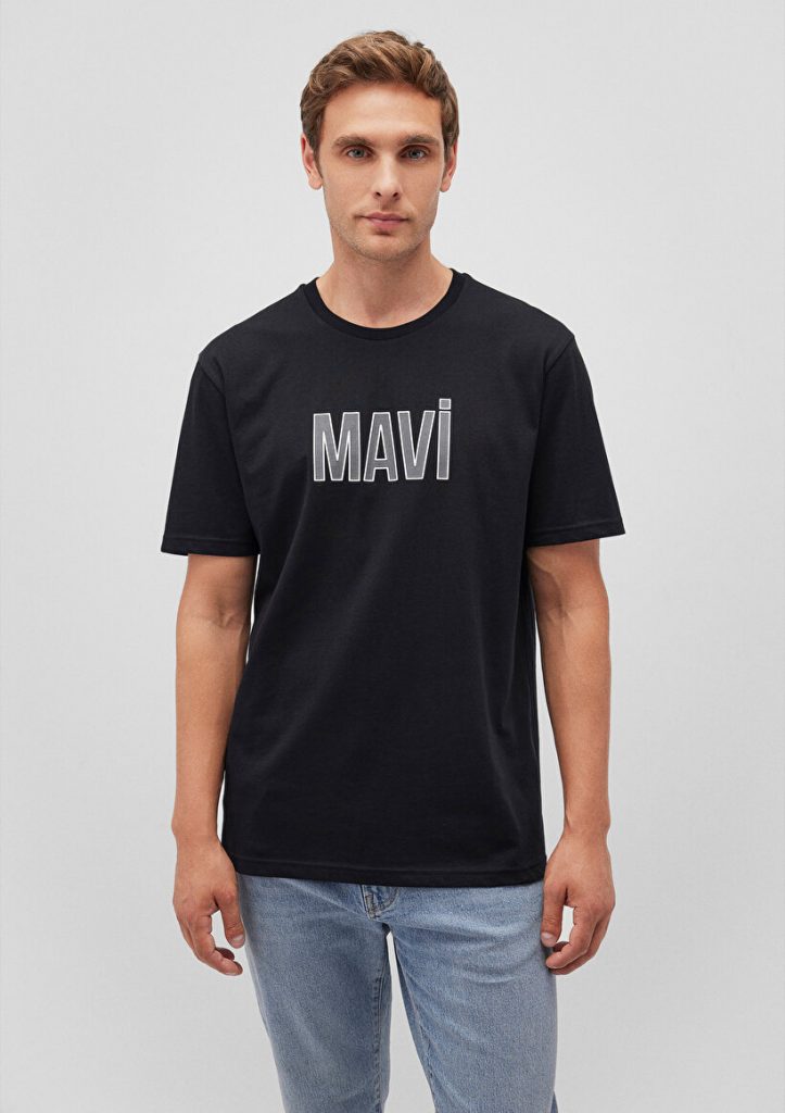 Черная футболка с логотипом Mavi из 100% хлопка, доступна в размерах S, M, L, XL, XXL — изображение 3