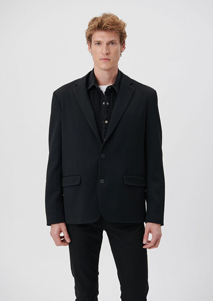 Черный блейзер MAVI, коллекция Black, oversize, крученый воротник, два кармана, стиль для городских мужчин — изображение 3