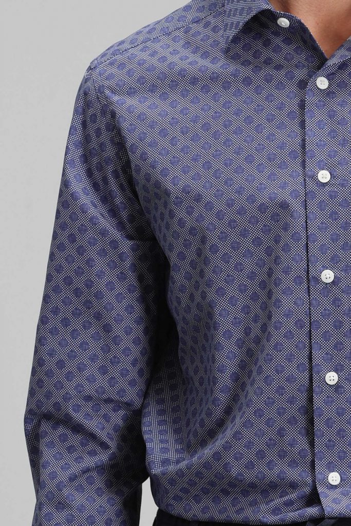 Мужская умная рубашка Slim Fit темно-синего цвета, доступна в размерах S, M, L, XL — изображение 3
