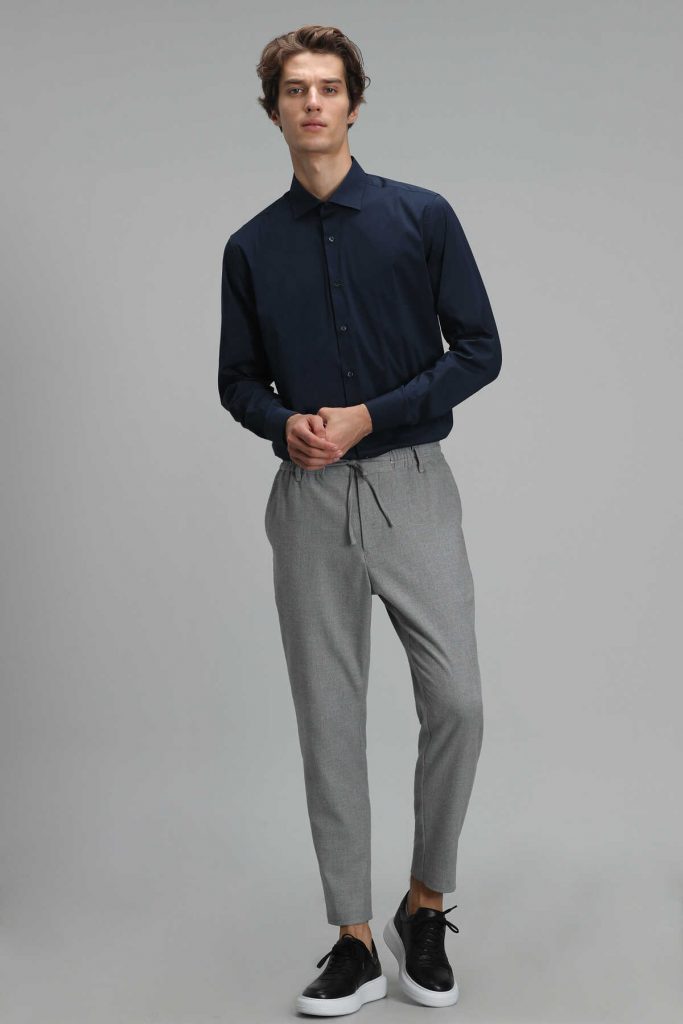 Синяя мужская базовая рубашка Slim Fit — изображение 2