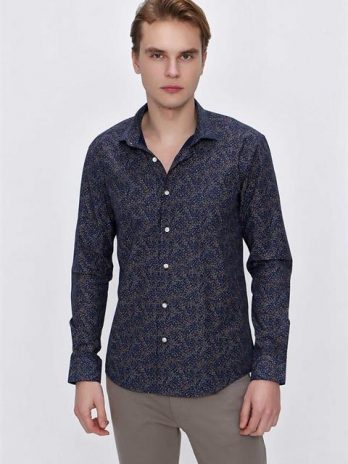 Мужская темно-синяя микрокотоновая рубашка с принтом slim fit без карманов длинный рукав для стильного образа