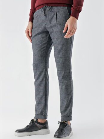Мужские темно-синие брюки-джоггеры Slim Fit из поливискозы с карманами и застежкой на кнопке и молнии