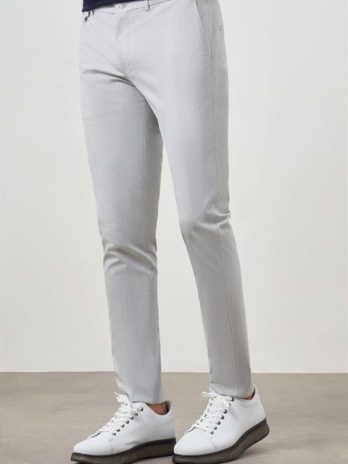 Мужские брюки поливискозные с рисунком Slim Fit цвета TAŞ