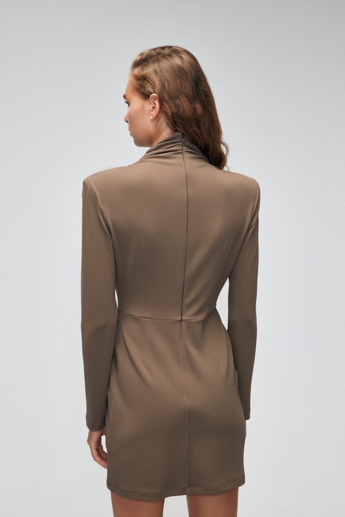 Платье с завязками Vizon Moda Tutkusu, зауженное, ткань 98% вискоза, 2% эластан, длинные рукава, вырез-лодочка, неконтрастный, 81 см длина — изображение 3