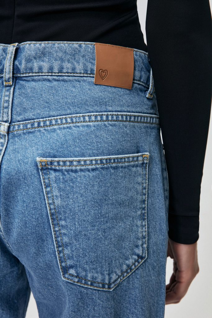 Джинсы Mavi Moda Tutkusu с зауженными штанинами, 100% хлопок, среднего талии, с карманами и пуговицей, стильный и удобный фасон — изображение 3