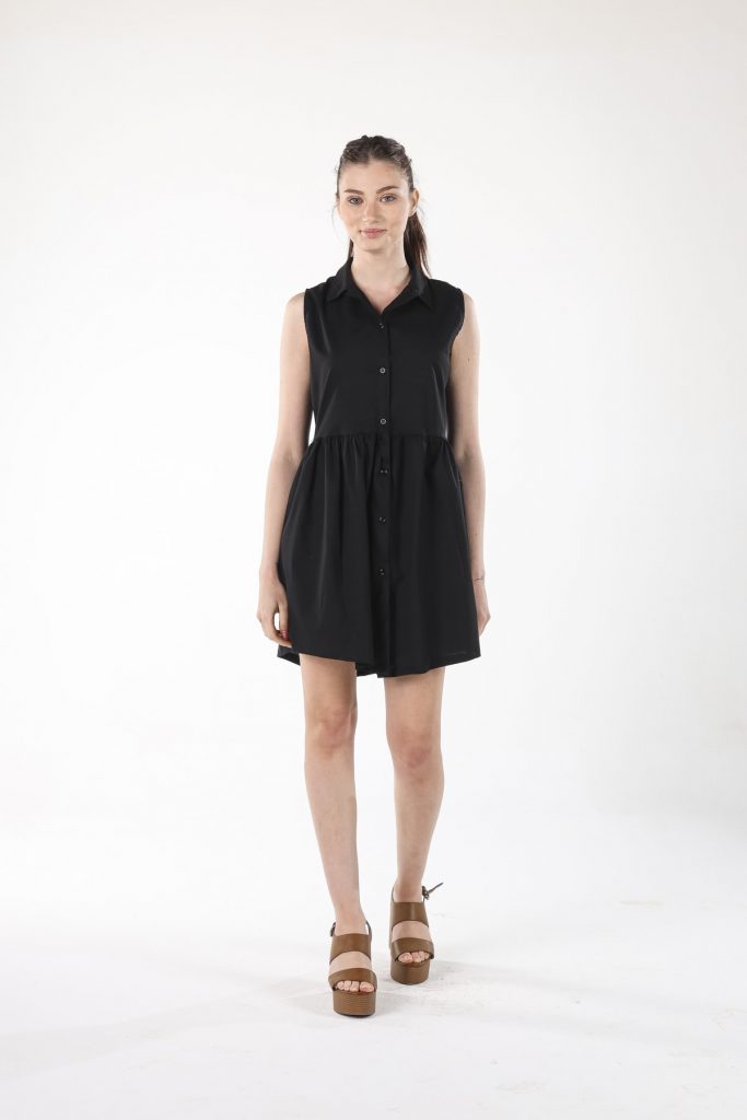 Черное платье с воротником-рубашкой из 100% хлопка, размеры S, M, L, XL, подходит для стильного образа — изображение 5