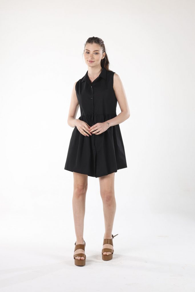 Черное платье с воротником-рубашкой из 100% хлопка, размеры S, M, L, XL, подходит для стильного образа — изображение 6