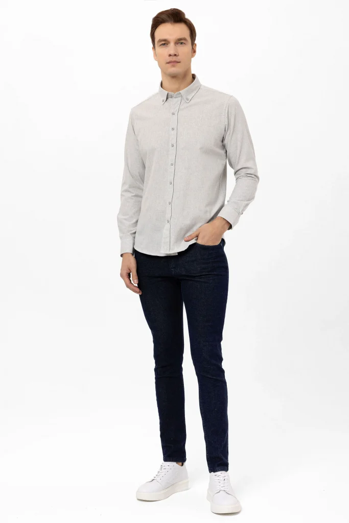 Серый slimfit рубашка с угловыми манжетами, 50% хлопок, 50% полиэстер, для бизнес-кэжуал, модель с кнопками, производство Турция — изображение 2