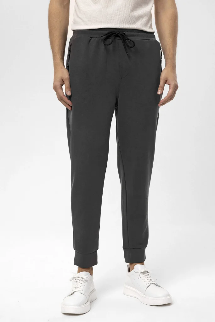 1731995130-bbivwffjky-regular-kalip-duz-jogger-pantolon_pn2020500592-s08_antrasit-gri_1_enbuyuk.webp