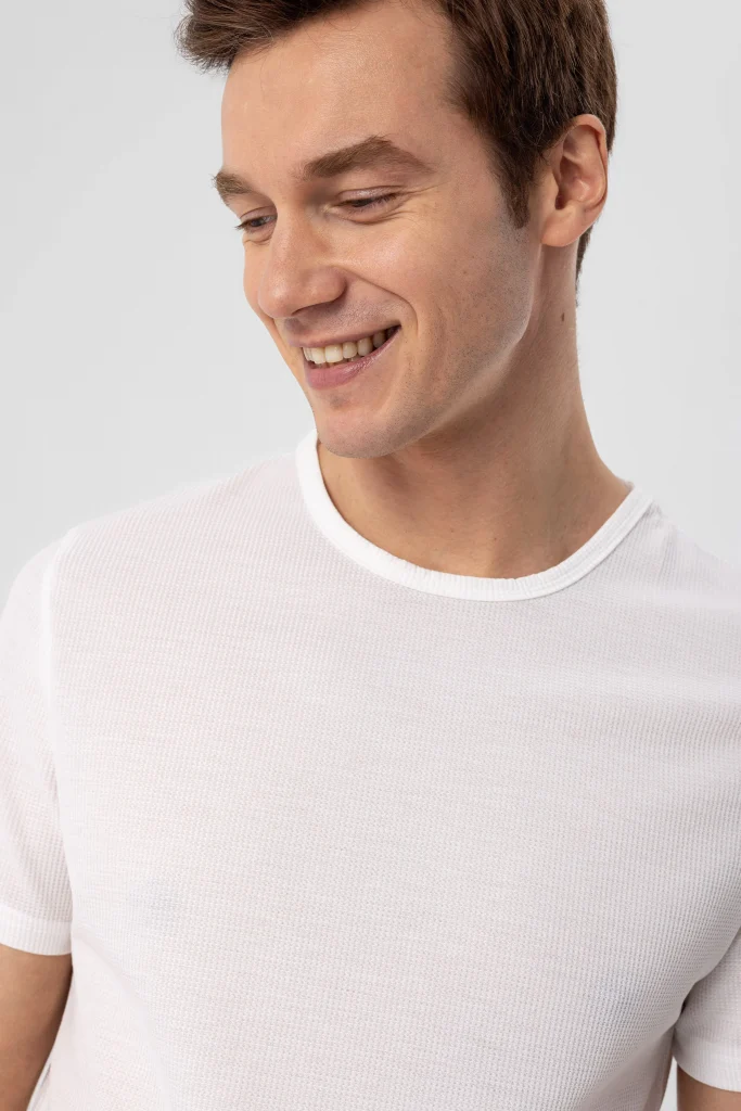 Мужская футболка с о-образным вырезом, slim fit, белая, с амбруры, 65% полиэстер, 35% вискоза, размер XXL, производство Турция — изображение 4