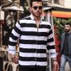 Строгая рубашка из полосатого муслина - черная, для повседневного использования, удобная и стильная, доступна в размерах S, M, L, XL — изображение 2