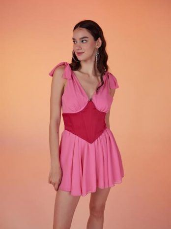 Элегантное платье Фиона розового цвета, доступно в размерах S, XS, M, L