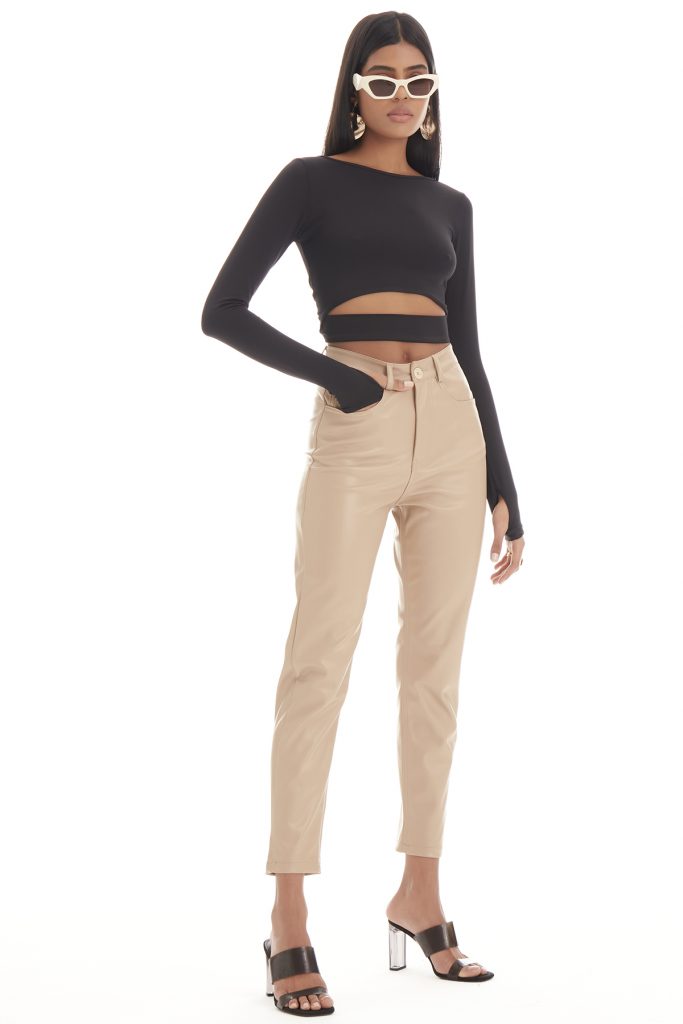Женские брюки с эффектом Mom Fit из искусственной кожи бежевого цвета, подкладка из теплого флиса, стандартная длина для всех размеров