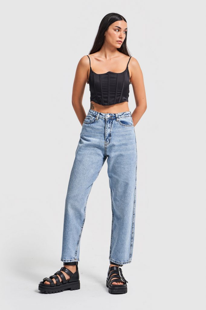 Женские джинсы Mom Fit в цвете снежного денима, 100% хлопок, стандартная длина, размеры 34-42 — изображение 5