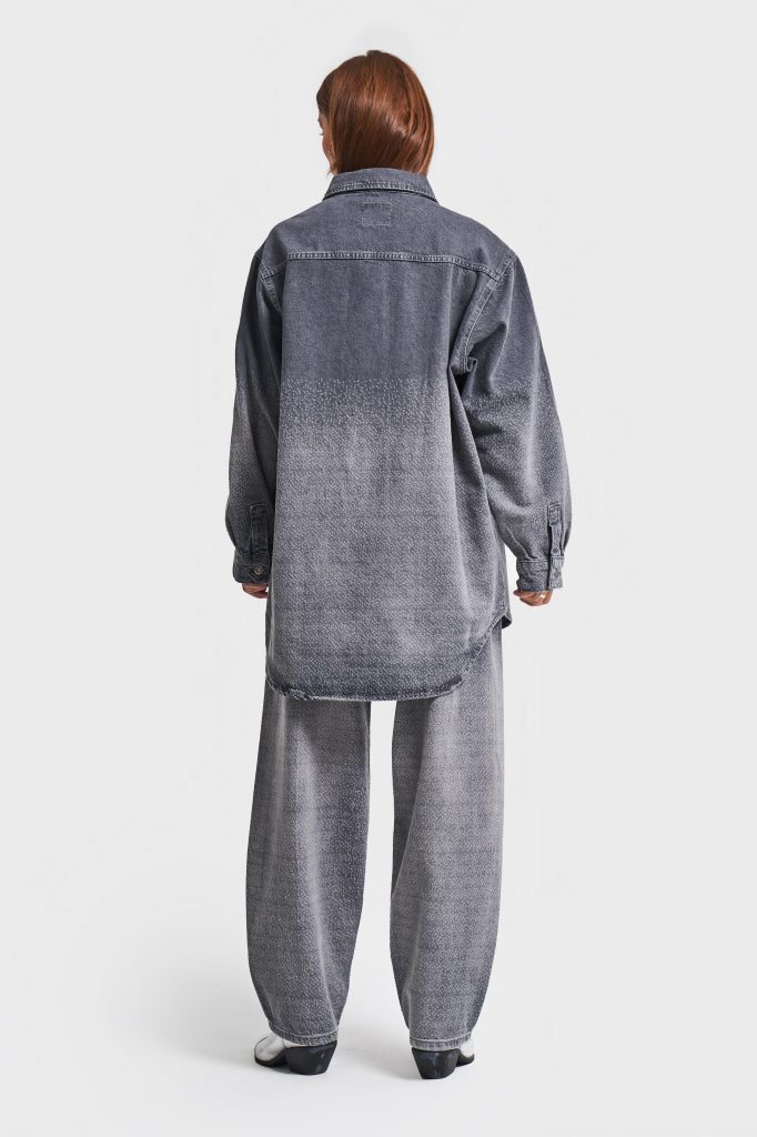 Женский oversize жакет цвета фюме с износостойкими деталями 100% хлопок стандартной длины — изображение 4
