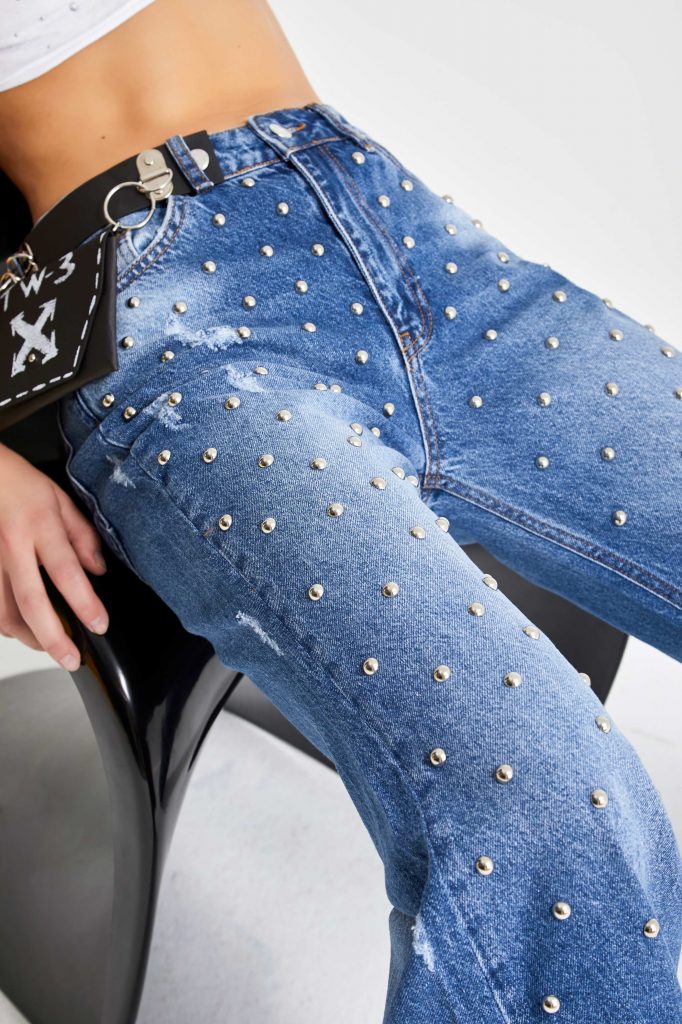 1732176278-rsnoyzqoet-kadin-kot-rengi-droplu-flare-fit-tasarim-denim-17413.jpg