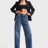 1732176358-kdkikgympo-kadin-koyu-mavi-renk-2w45-yapistirma-parlak-tasli-straight-fit-tasarim-denim-18715.jpg