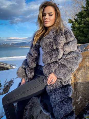 Шуба из лисьего меха с квадратными вставками Gloria