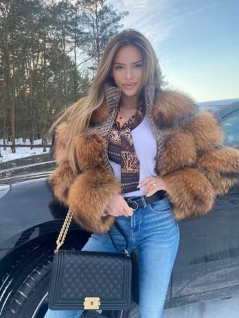 Шуба из енота с квадратными вставками NAOMI